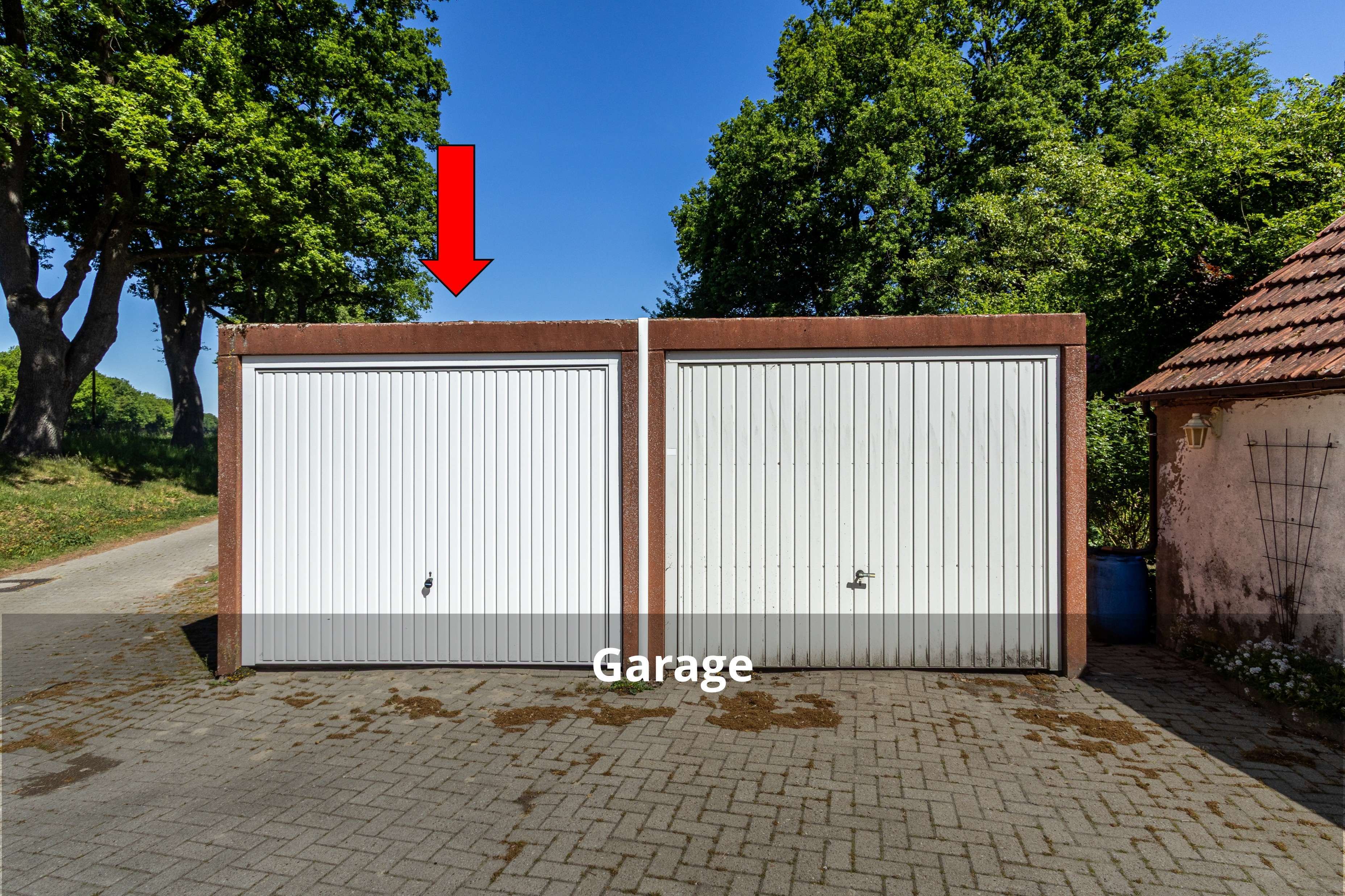 06 Garage.jpg